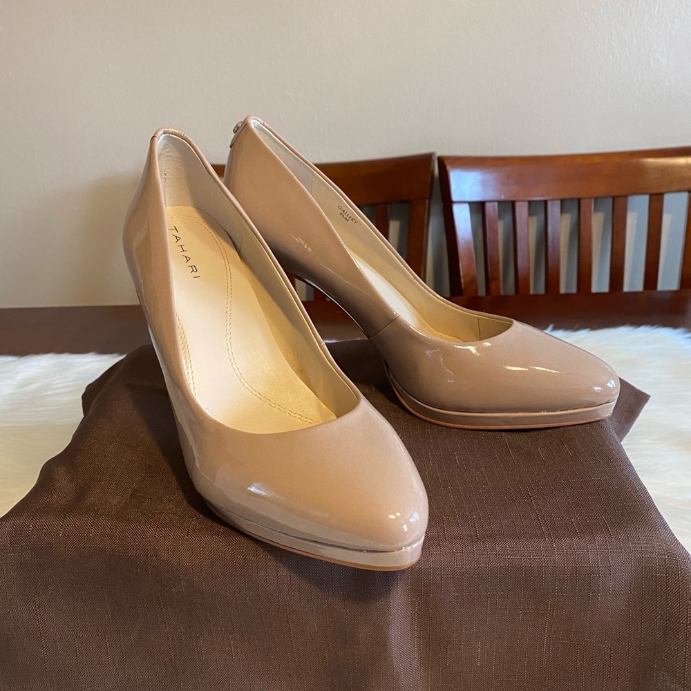 Tahari Patent Leather Pumps, Size 9 1/2M